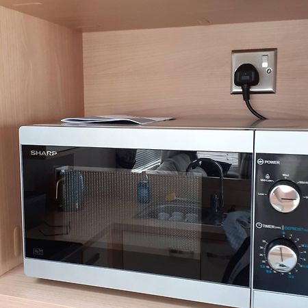 Rick'S Retreat Static Caravan Near The Beach With Free Wifi Лосимът Екстериор снимка